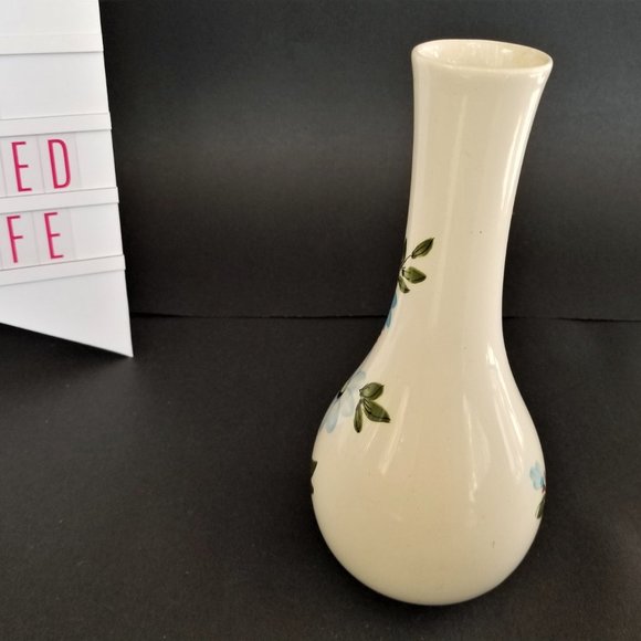 Adorable 8 1/4 Floral Vase Cream with Blue Flowers - Picture 5 of 8